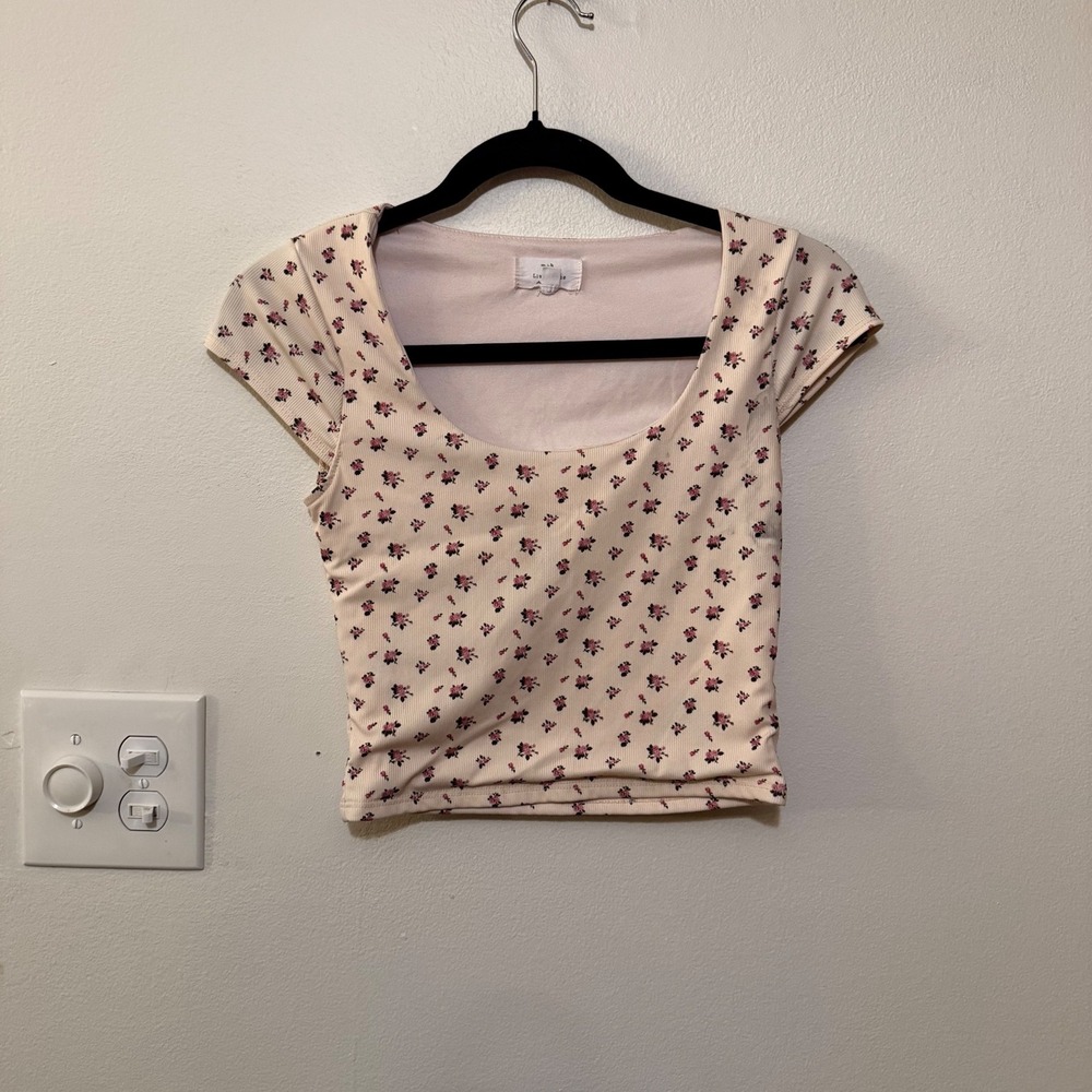 Live in the Moment Floral Cropped Top Size S